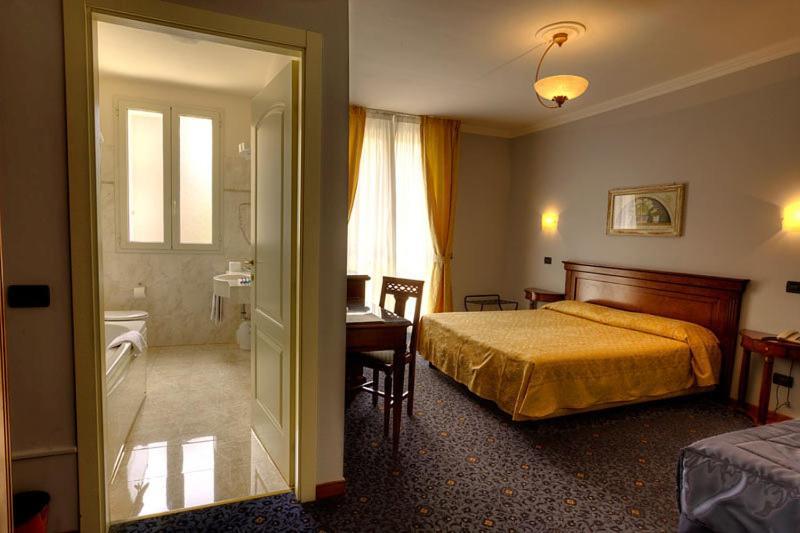 Hotel Castello Modena Phòng bức ảnh